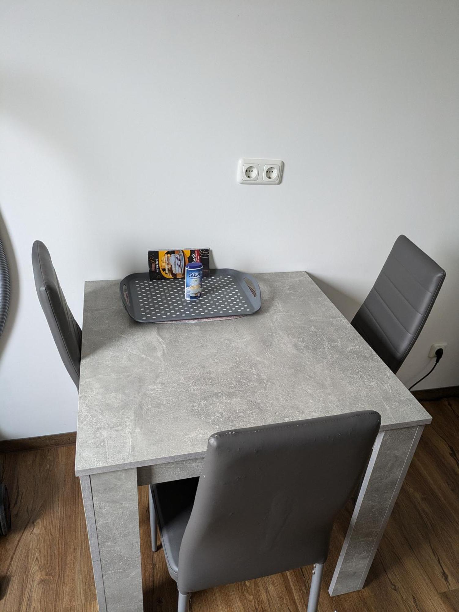 Schoene Einfache Ferienwohnung Zwischen Stadt Und Meer Wilhelmshaven Exterior photo